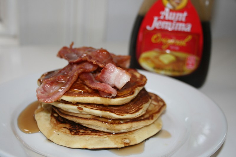 BANANA PANCAKES WITH CRISPY BACON & SYRUP