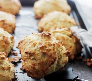 BANANA BREAD SCONES